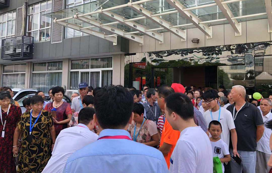 百人大戰(zhàn)??！佳歌集成灶工廠直購會浦江站狂簽58單，嗨爆整個周末