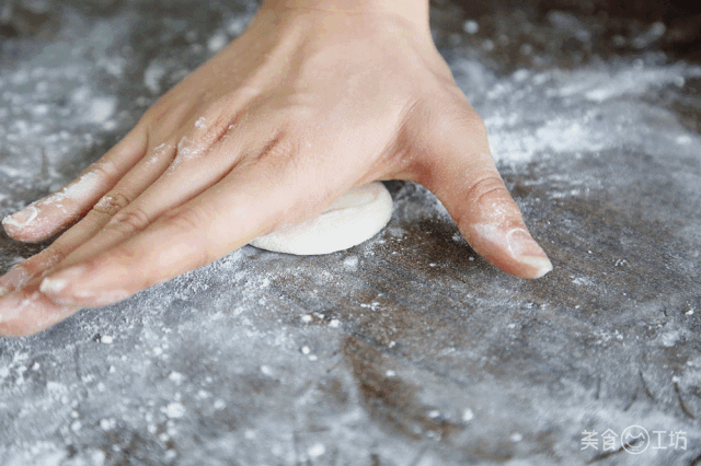 【佳歌廚房】過(guò)年必備菜之芹菜餃子