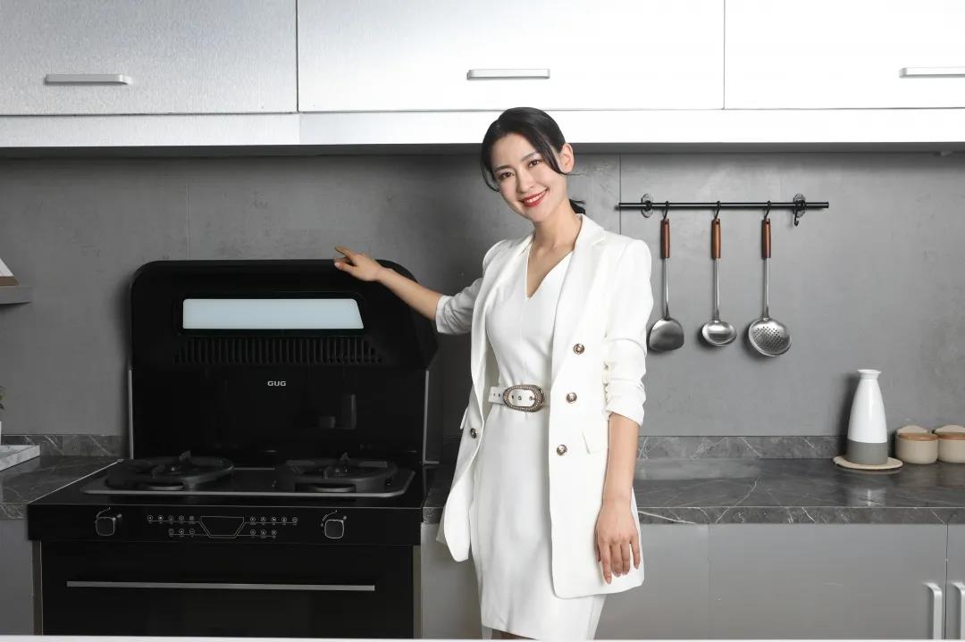 楊媽媽實力出圈，你認出她了嗎？