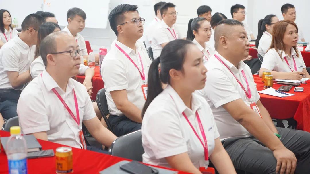 “星耀佳歌·一路佟行”808超級(jí)品牌日啟動(dòng)會(huì)暨818全國(guó)招商動(dòng)員大會(huì)圓滿成功！