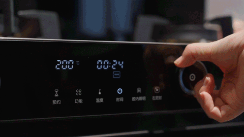 擁有佳歌蒸烤一體集成灶，輕松吃上真·雞腿面包！