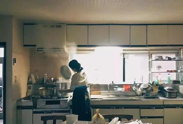 廚房雜亂難忍？做好收納才能暢享烹飪！