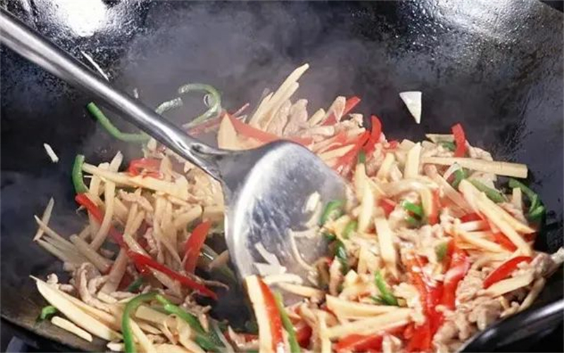 佳歌集成灶預(yù)?？忌鷤兤扉_(kāi)得勝，金榜題名！