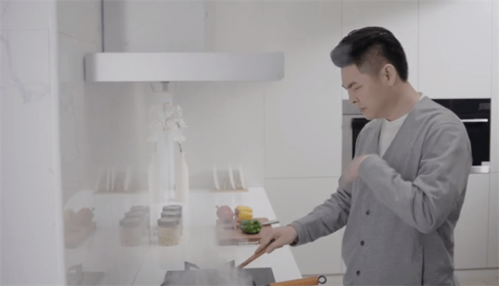 用佳歌集成灶，告別廚房油煙困擾！