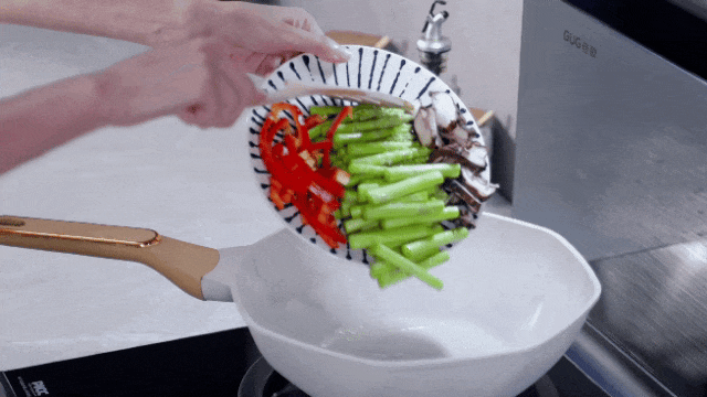 佳歌集成灶，3招幫你打造理想人間煙火！