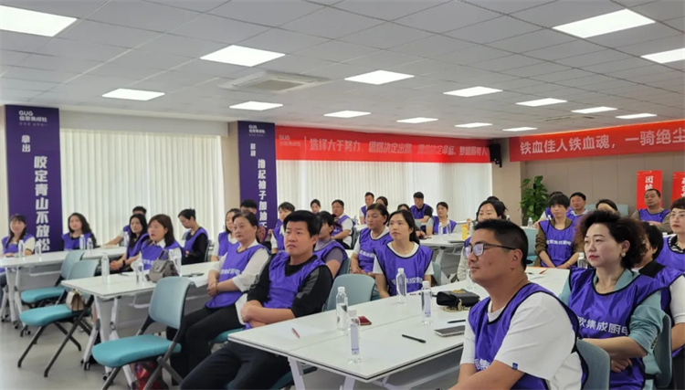 佳歌集成灶2024“飛鷹計(jì)劃”鐵血訓(xùn)練營(yíng)火熱開啟！